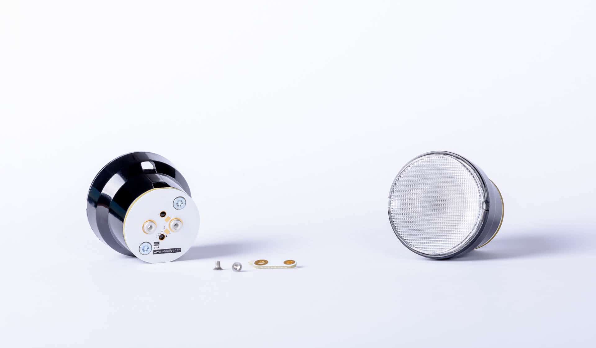 Iris Oval light source